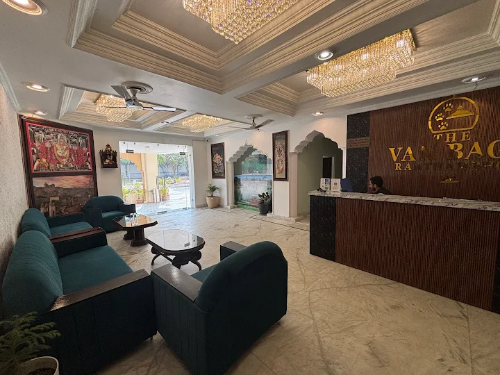 The Van Bagh gallery 5